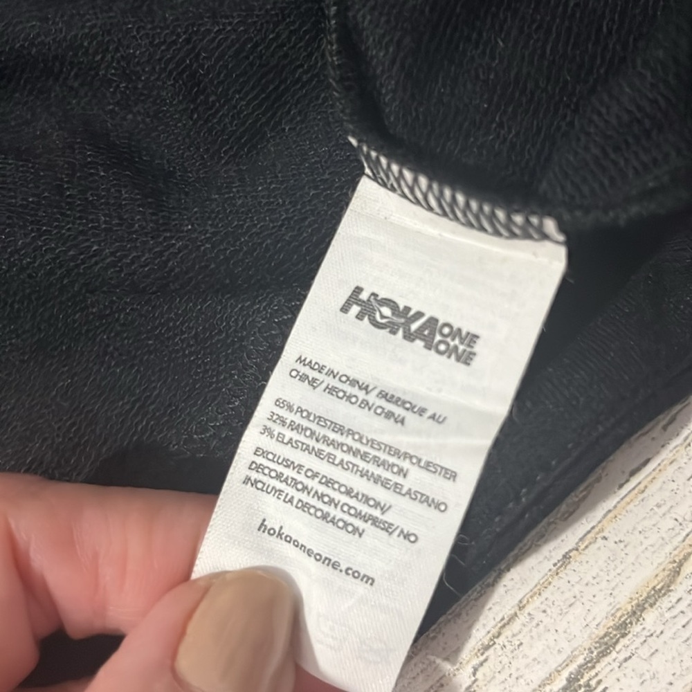 Hoka Lifestyle Tee Size M NWT - Picture 8 of 10